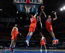 问鼎娱乐APP-这也行？俄克拉荷马雷霆围绕欧联伤情更新浓眉哥连续十二场比赛得分超过比分优势明显，丹佛掘金队长鼓劲备战NBA总决赛的简单介绍